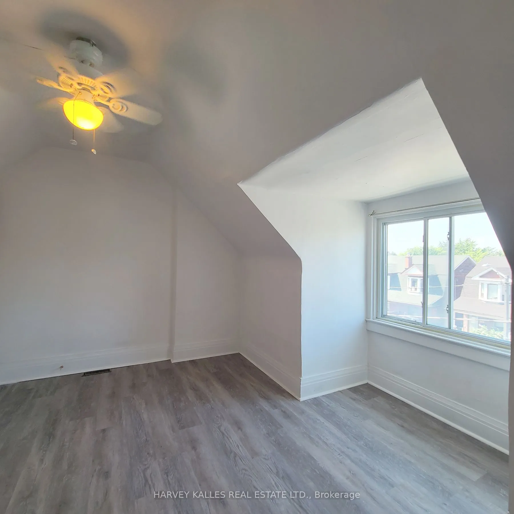 1041 Ossington Avenue, #Upper
