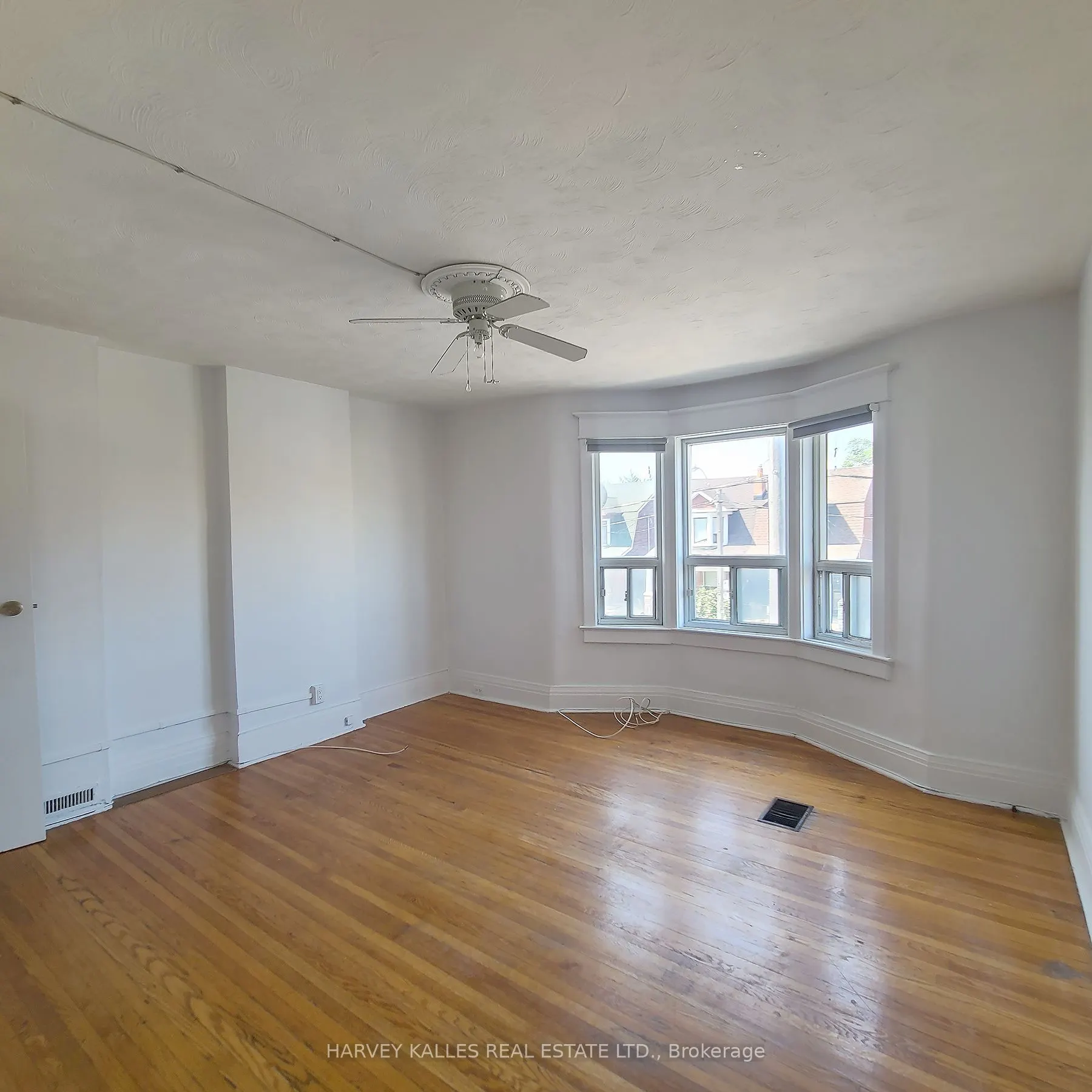 1041 Ossington Avenue, #Upper