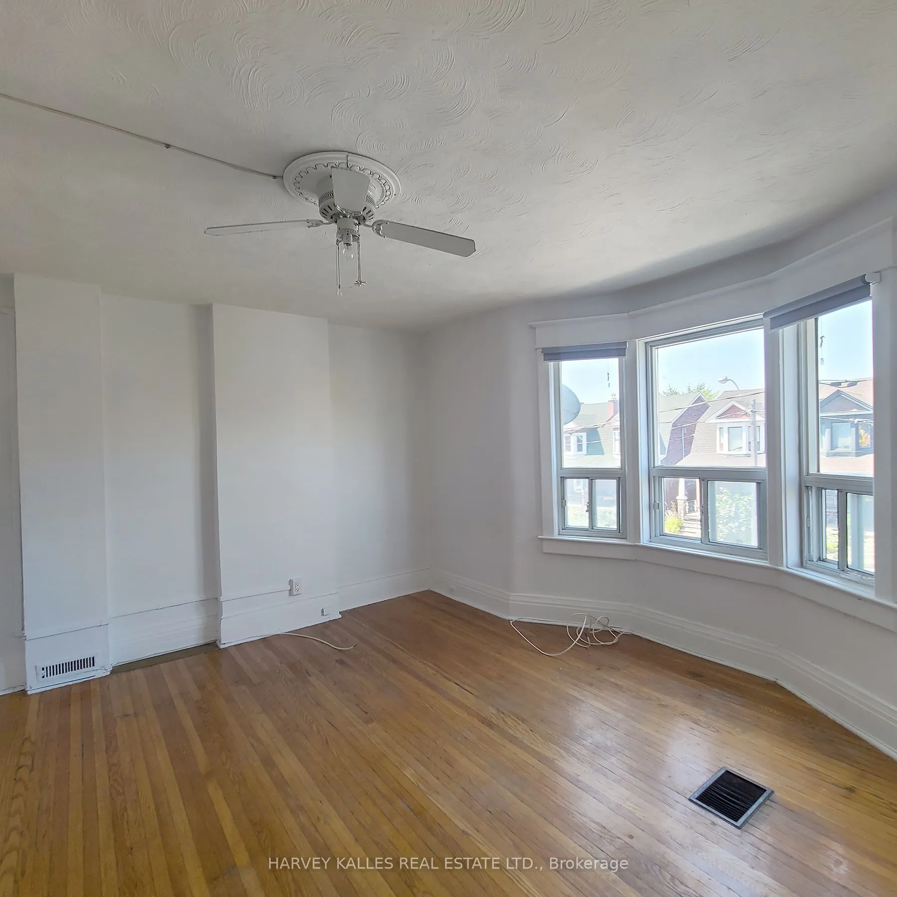 1041 Ossington Avenue, #Upper