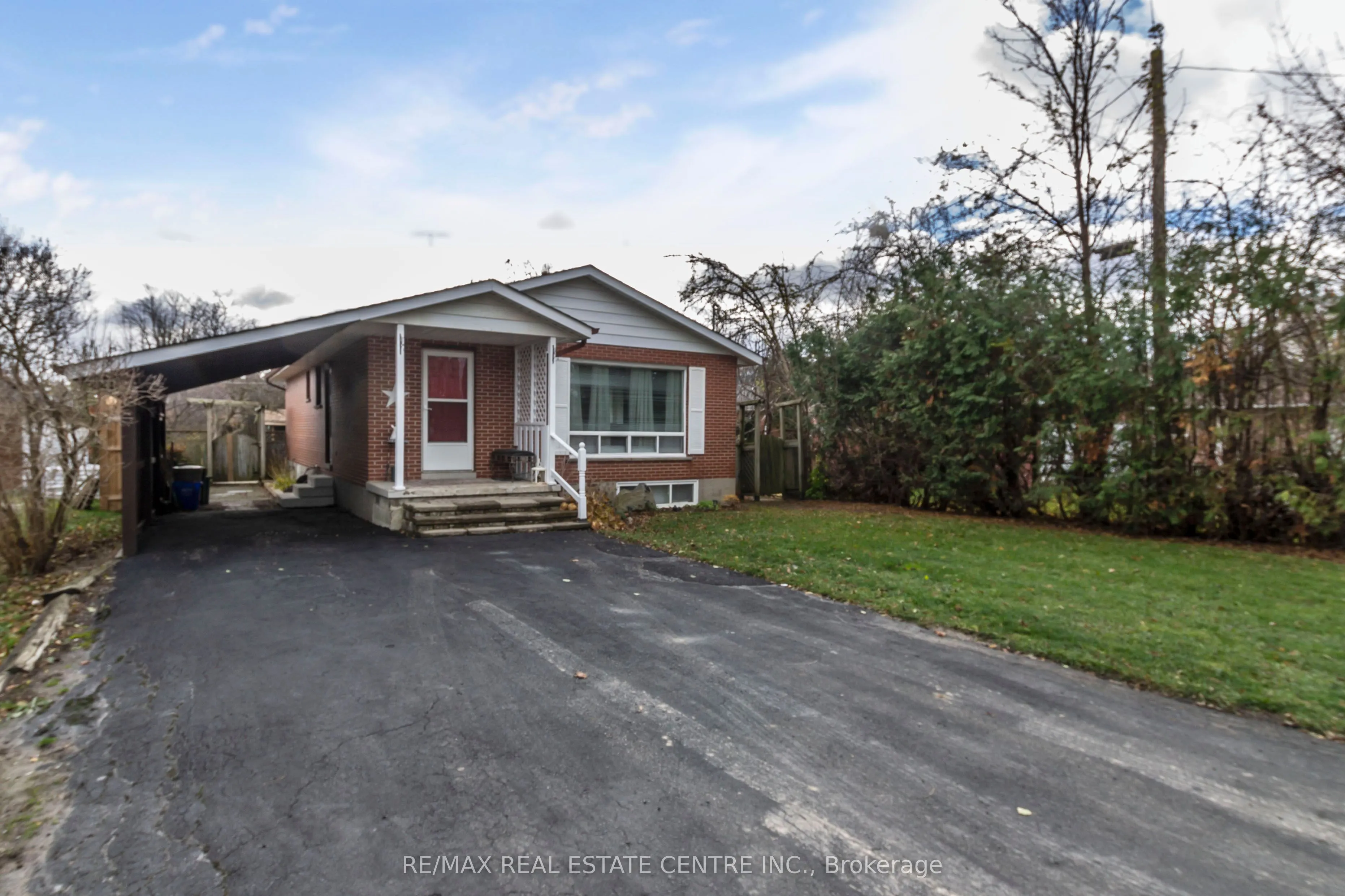 34 Milton Heights Crescent