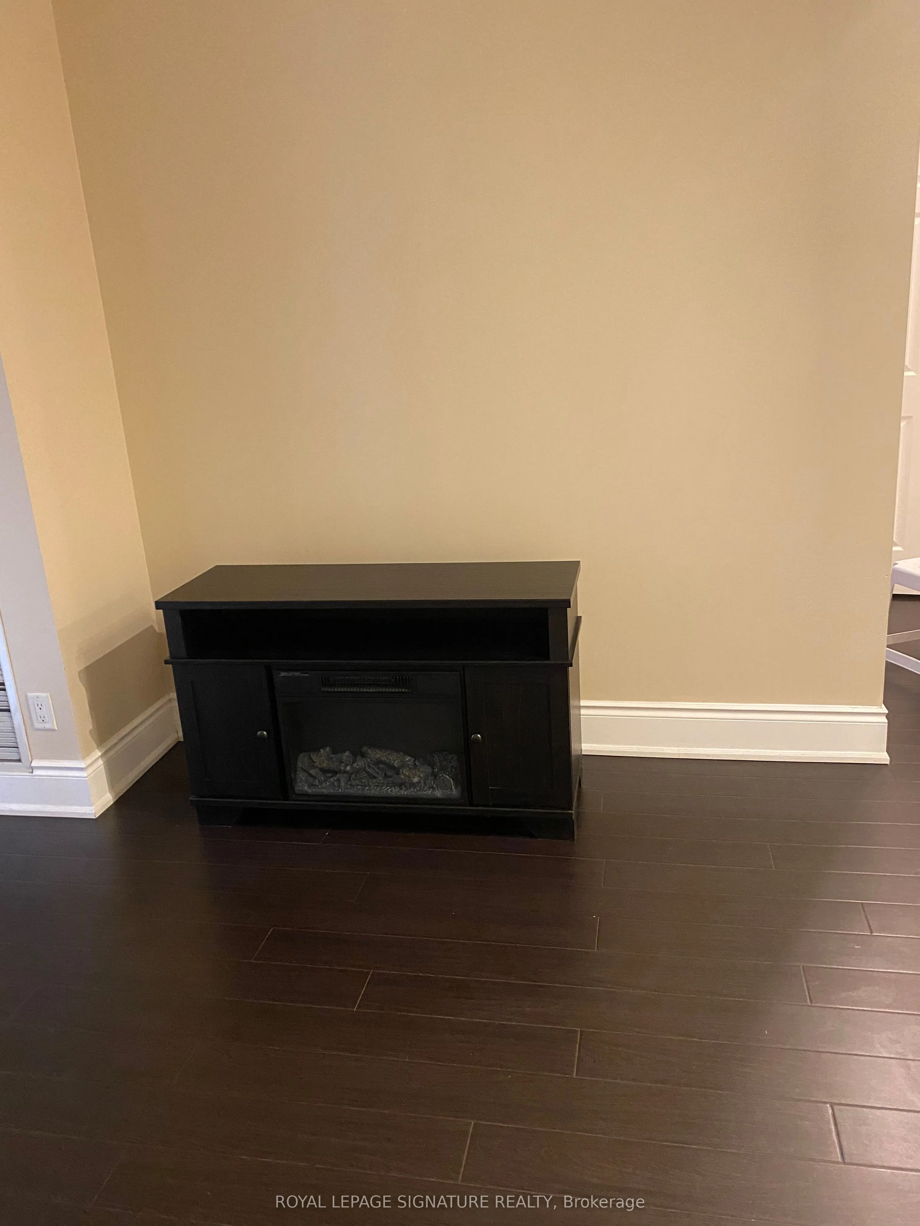 3880 Duke Of York Boulevard, #202