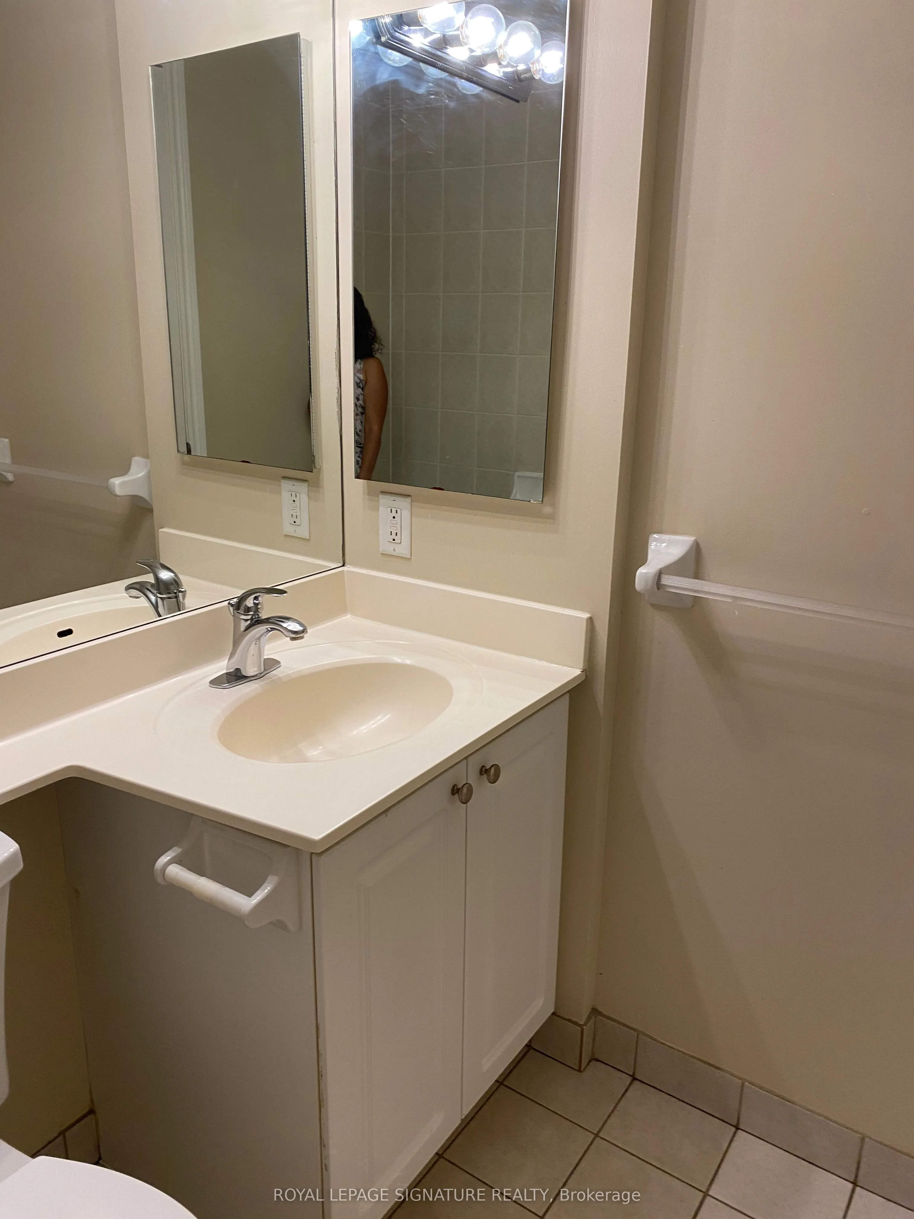 3880 Duke Of York Boulevard, #202