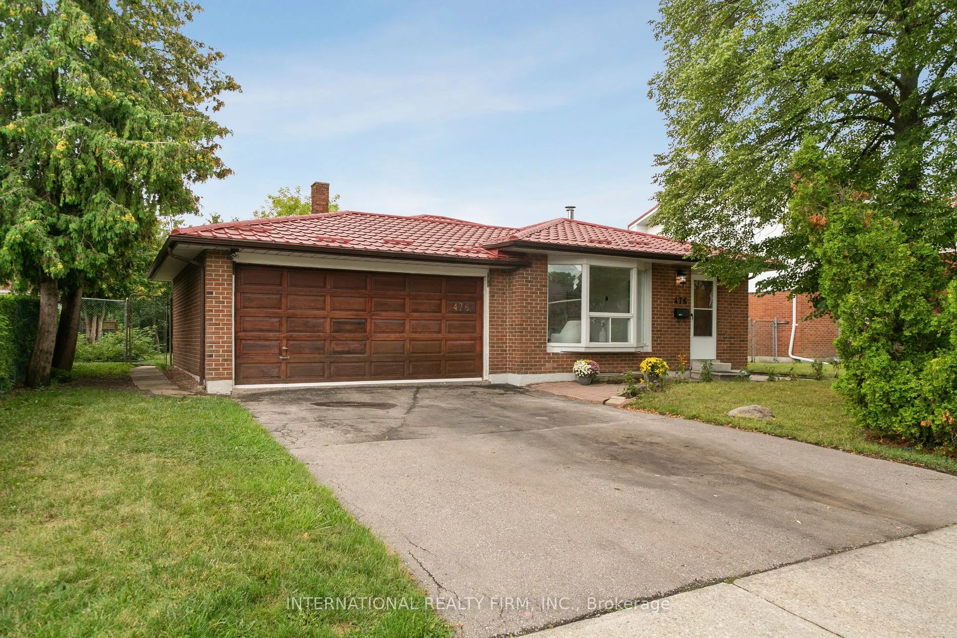 476 Lolita Gardens