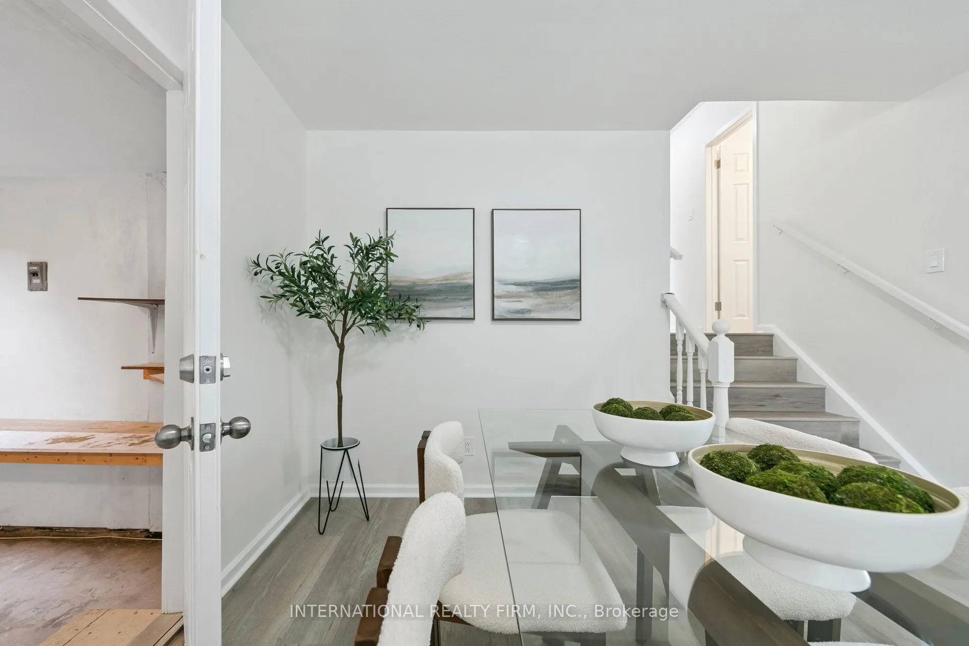 476 Lolita Gardens