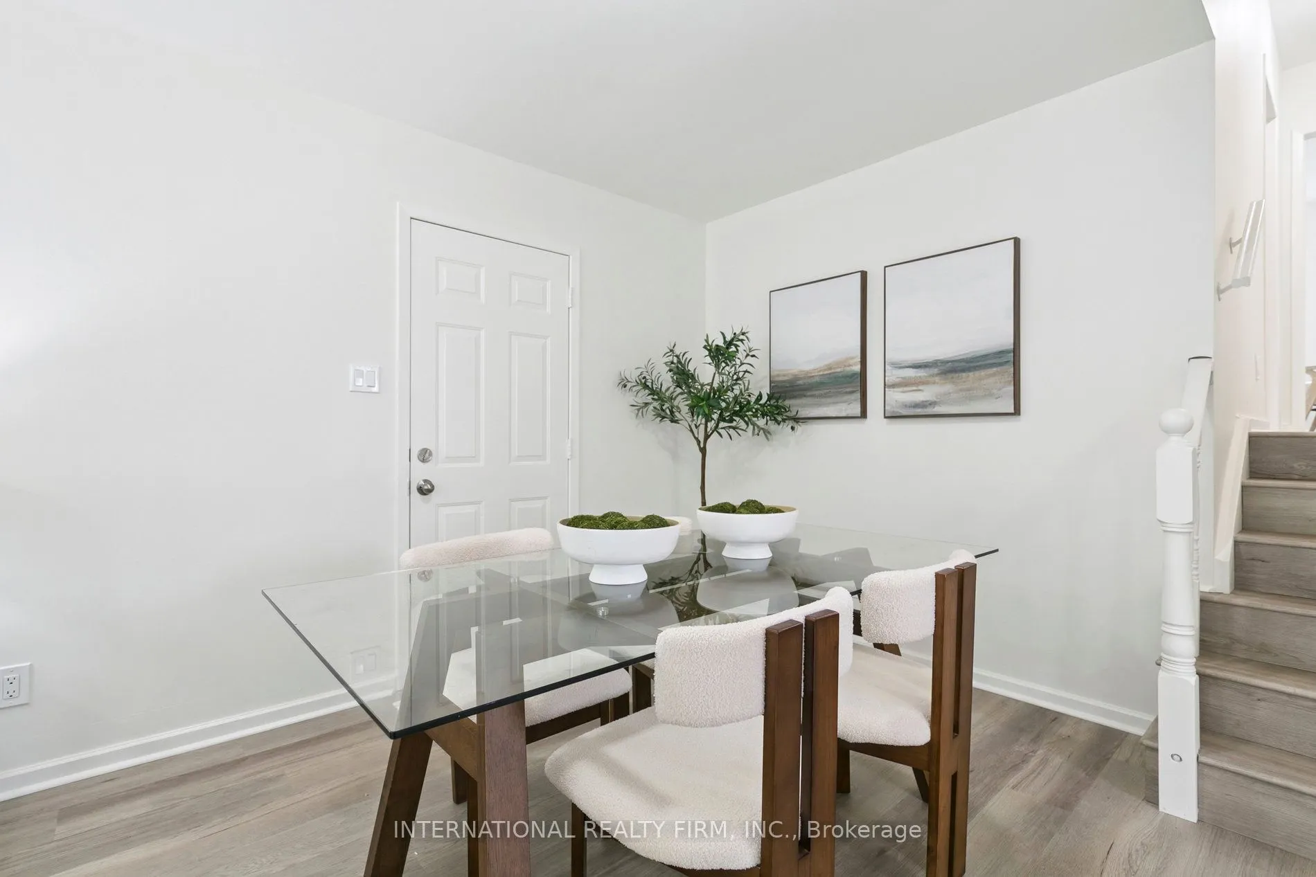 476 Lolita Gardens