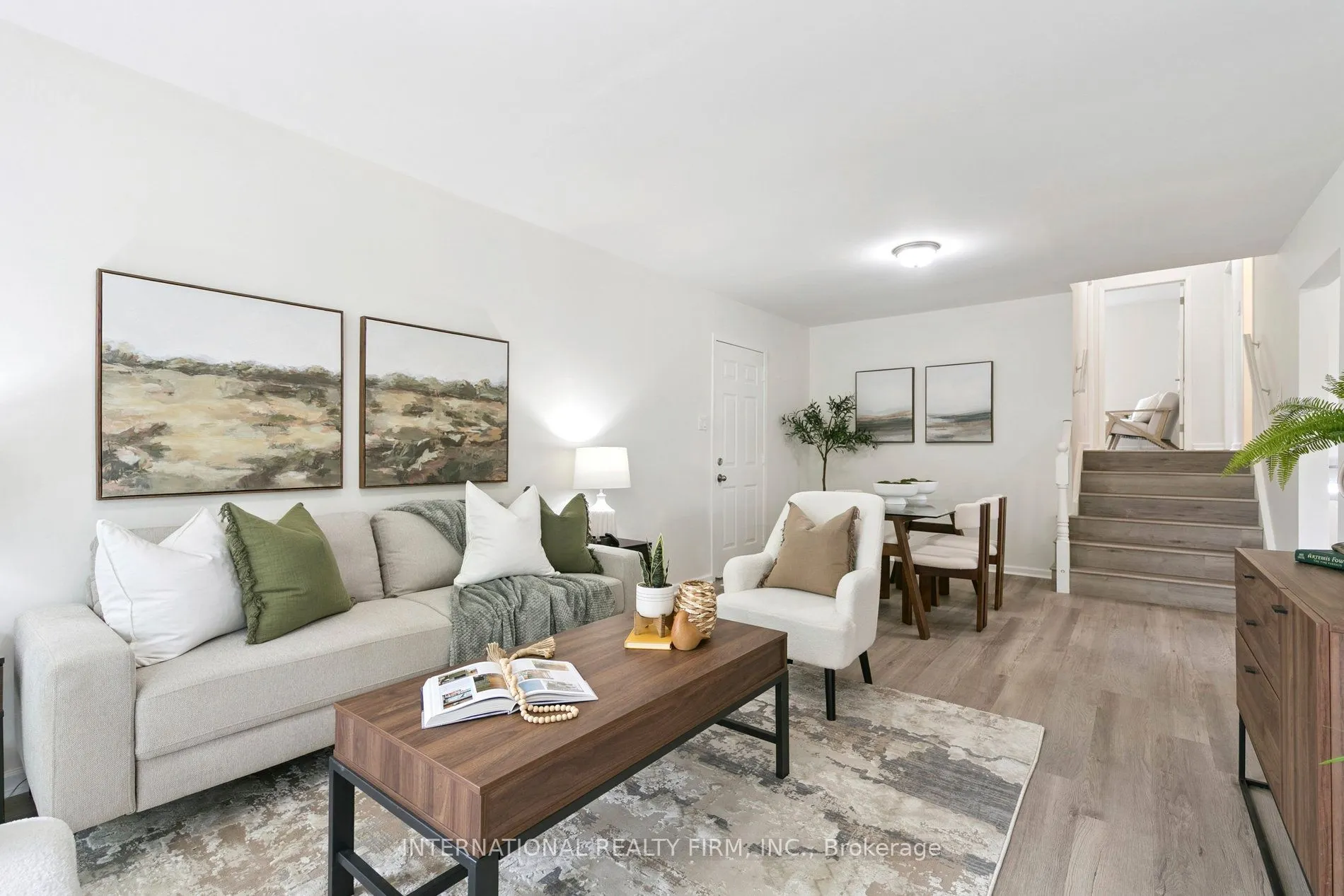 476 Lolita Gardens