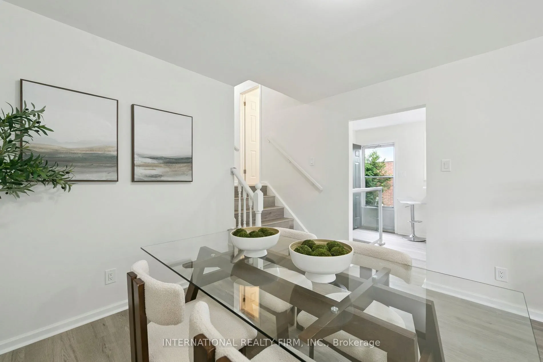 476 Lolita Gardens