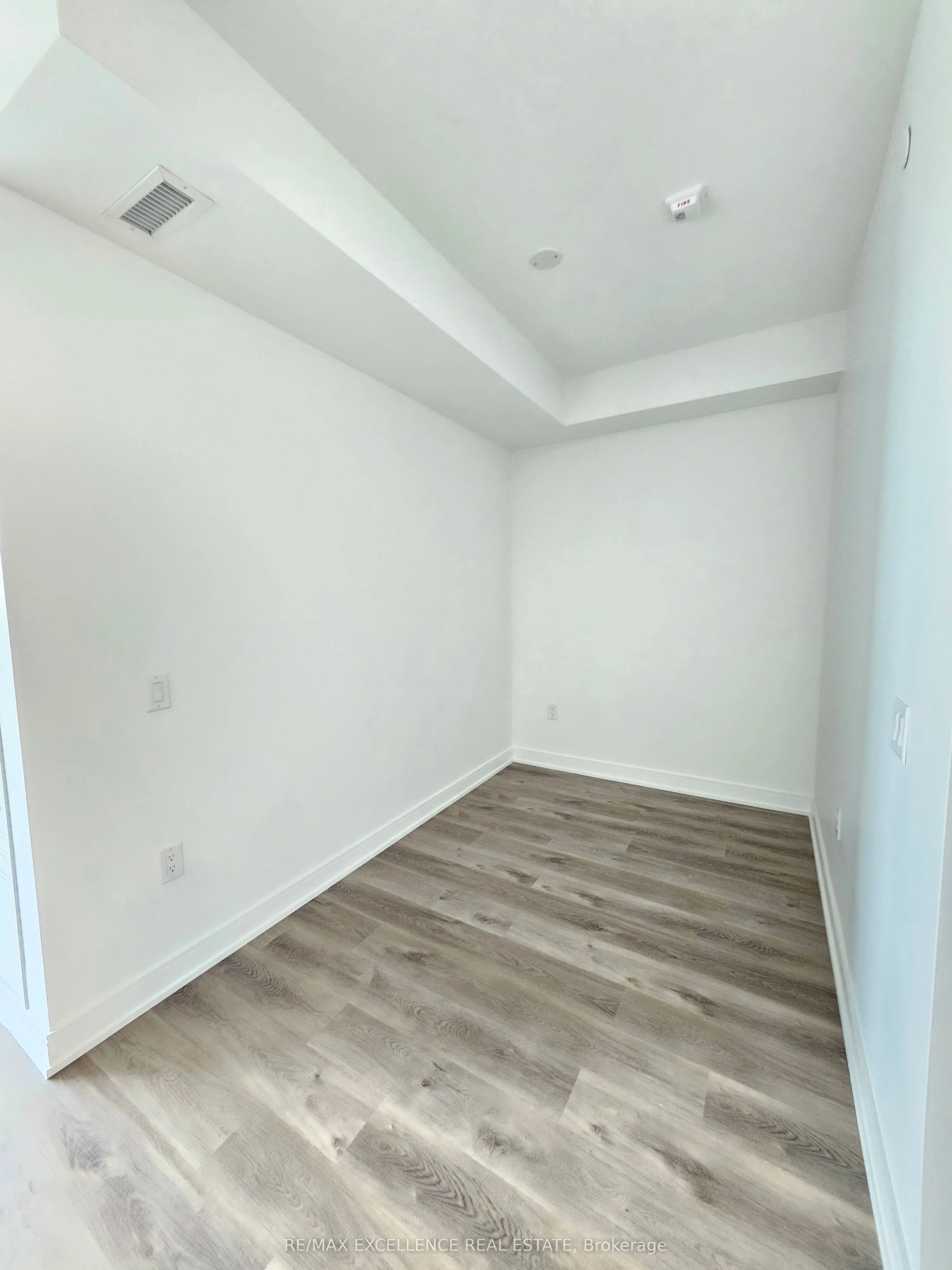 3009 Novar Road, #907