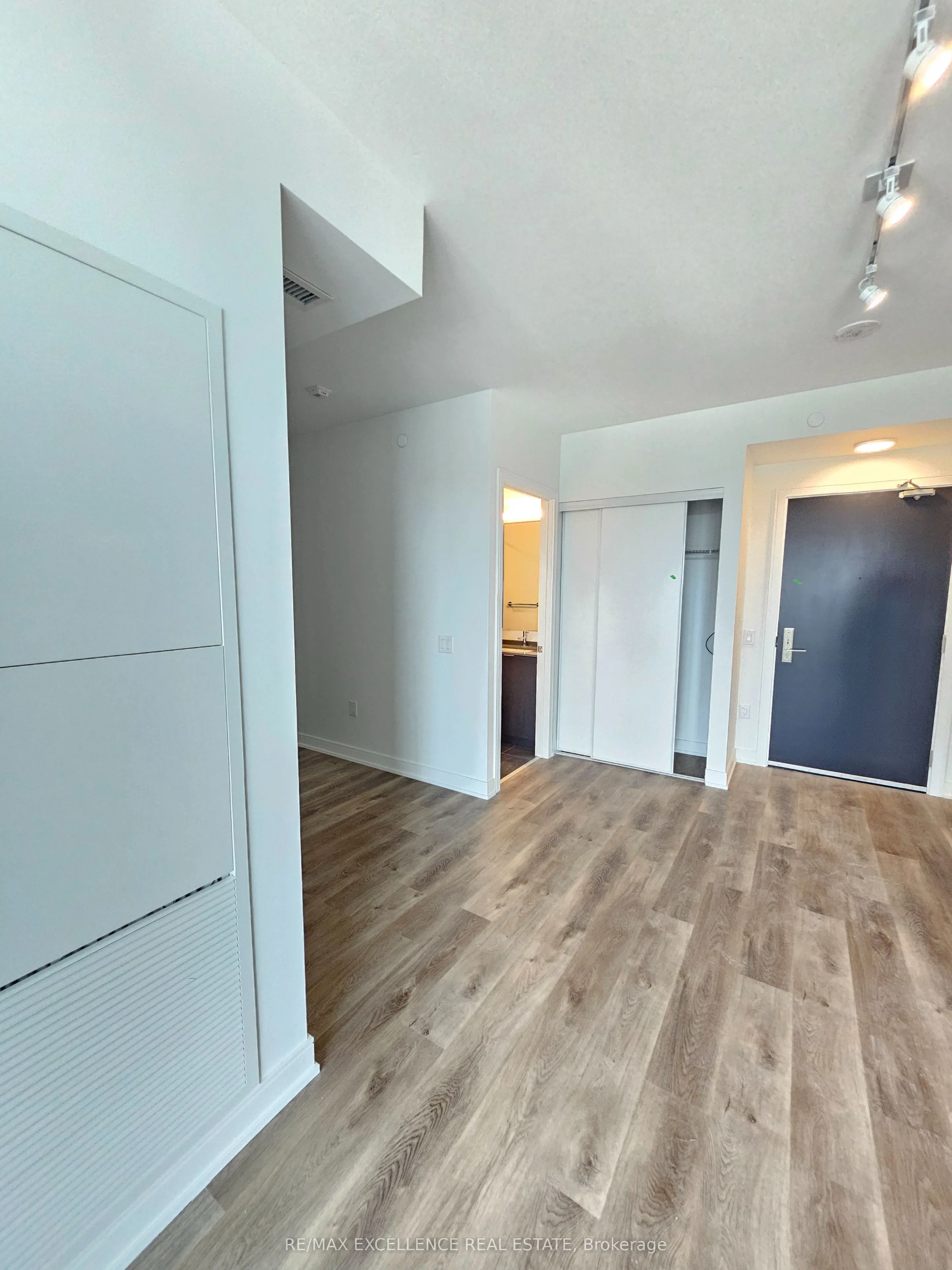 3009 Novar Road, #907