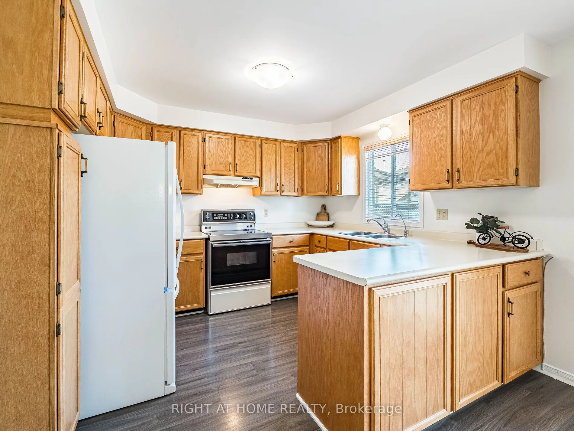 56 Cannon Crescent