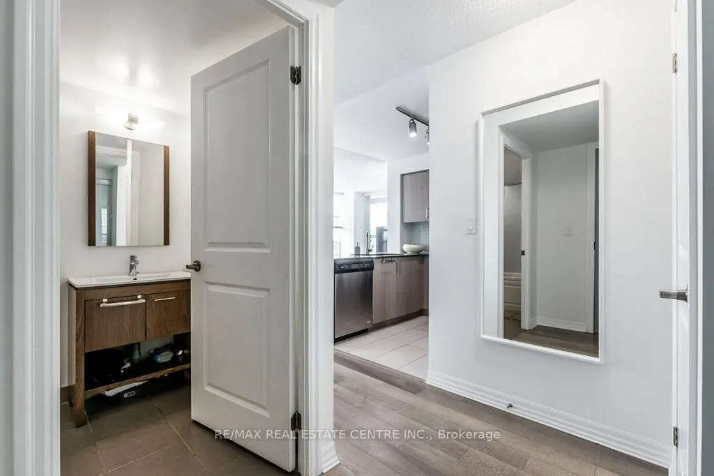 80 Esther Lorrie Drive, #719