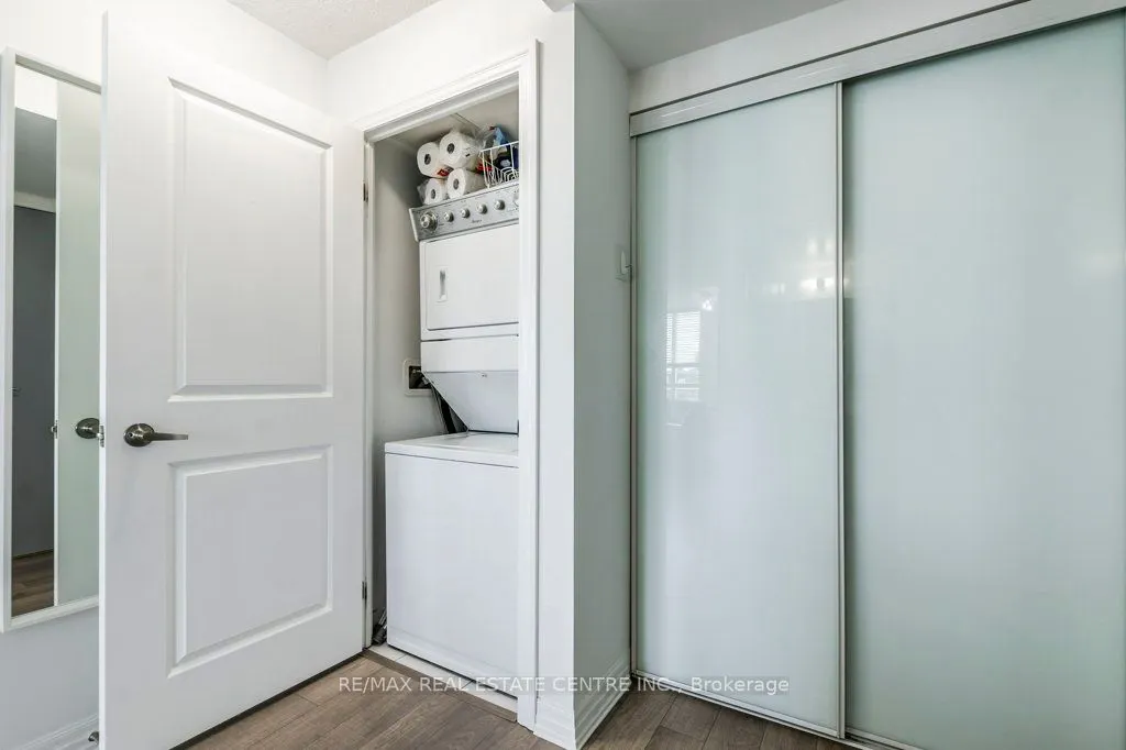 80 Esther Lorrie Drive, #719