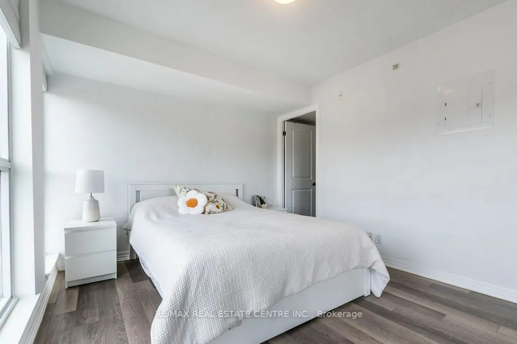 80 Esther Lorrie Drive, #719