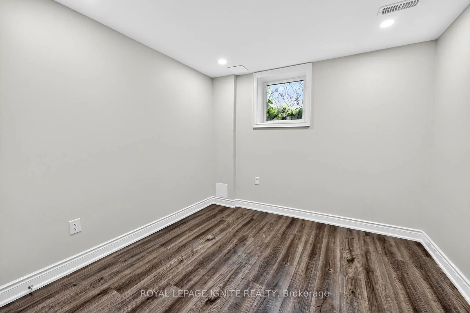 24 Micarta Avenue