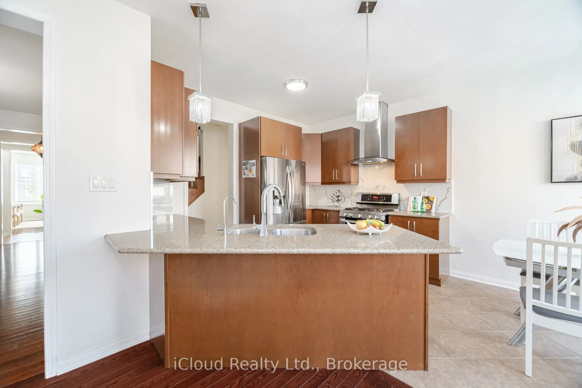 1047 Savoline Boulevard