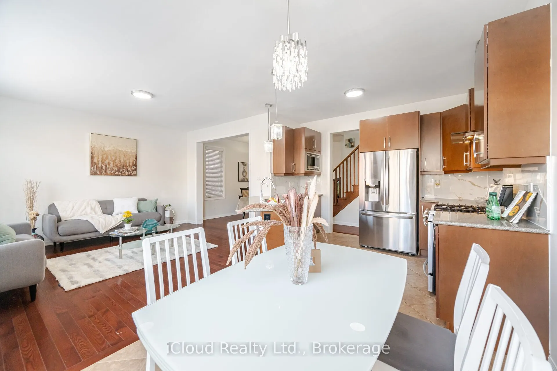 1047 Savoline Boulevard