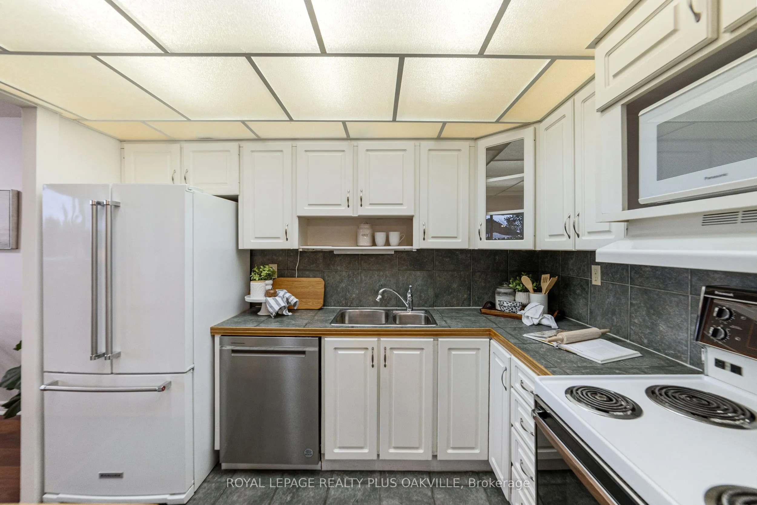 2263 Marine Drive, #508