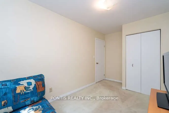 140 FOLKSTONE Crescent