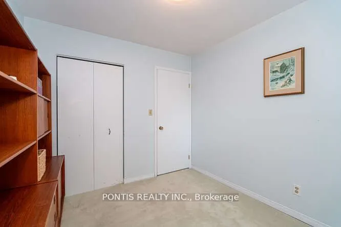 140 FOLKSTONE Crescent