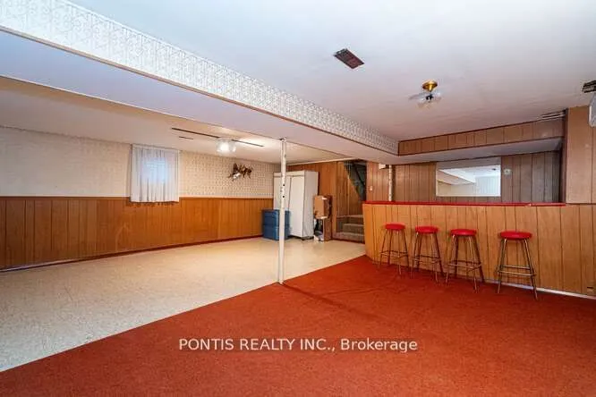 140 FOLKSTONE Crescent