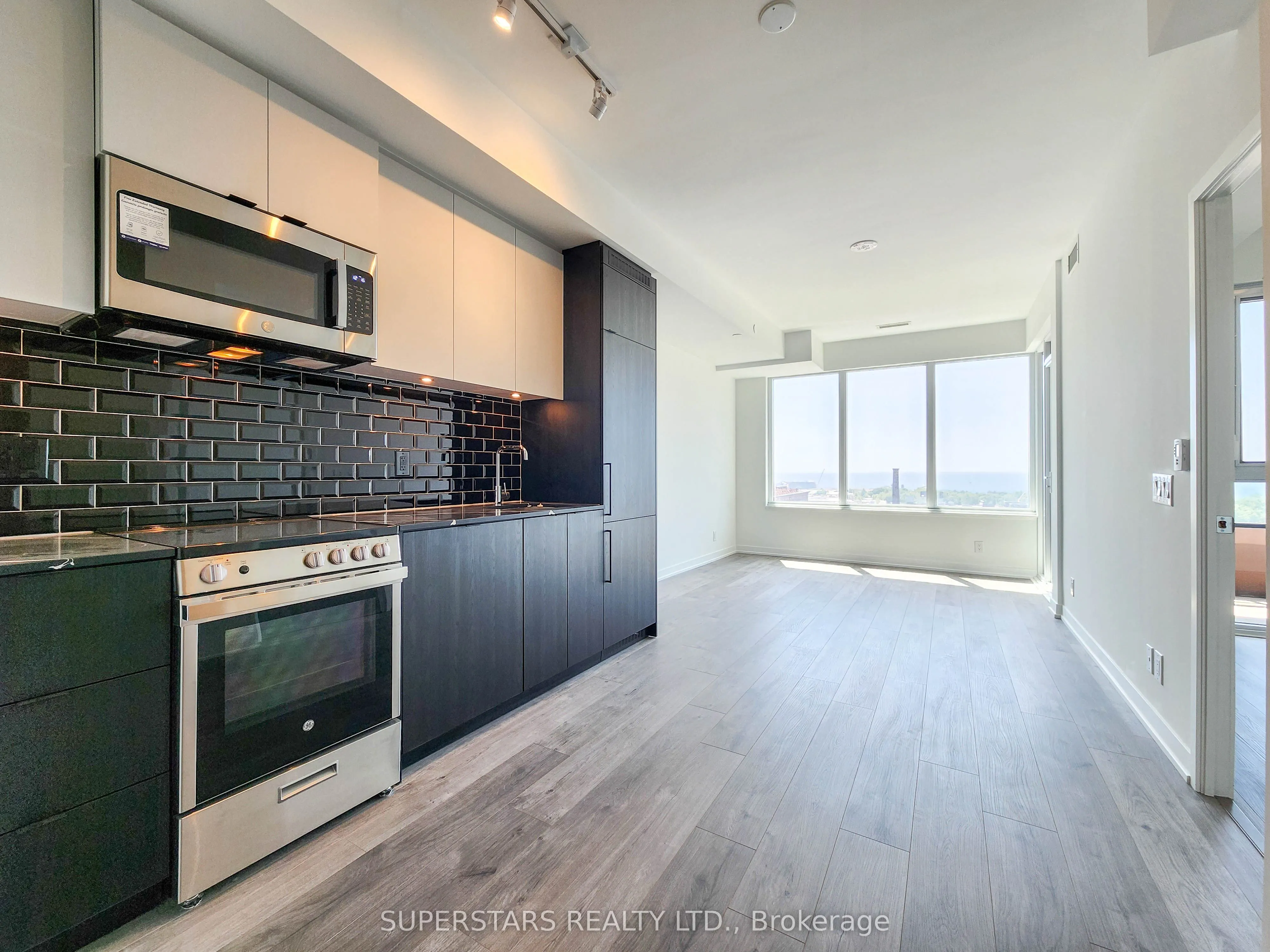 285 Dufferin Street, #1013