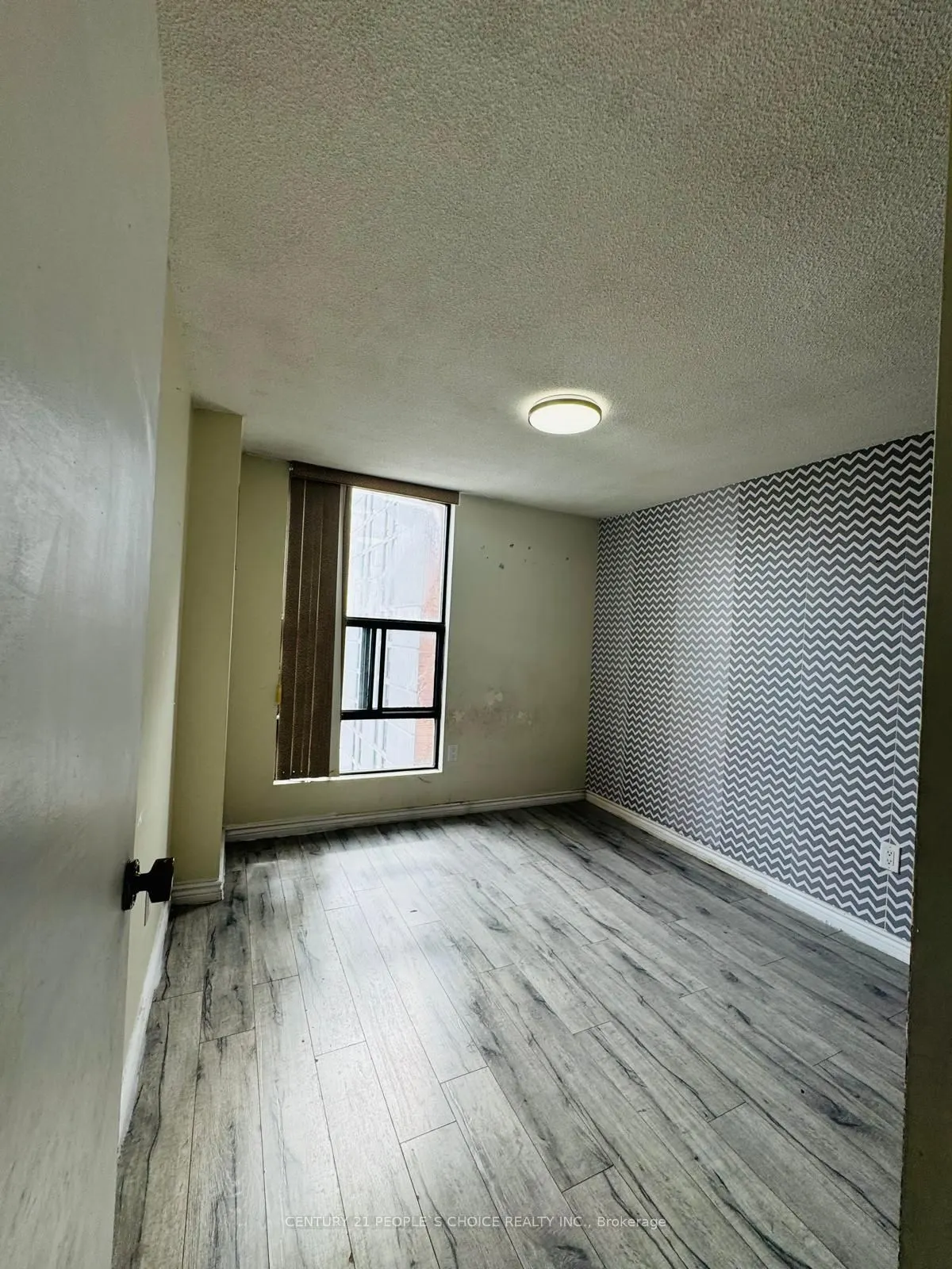 21 Knightsbridge Road, #1410
