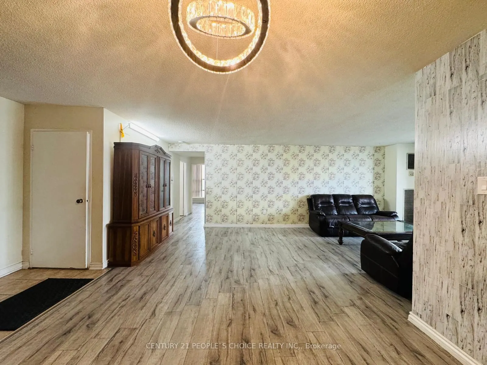 21 Knightsbridge Road, #1410