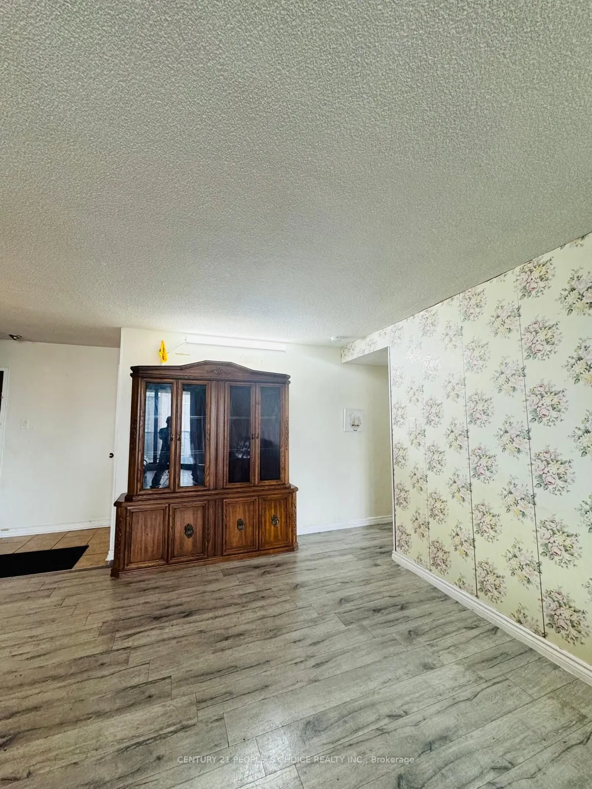21 Knightsbridge Road, #1410