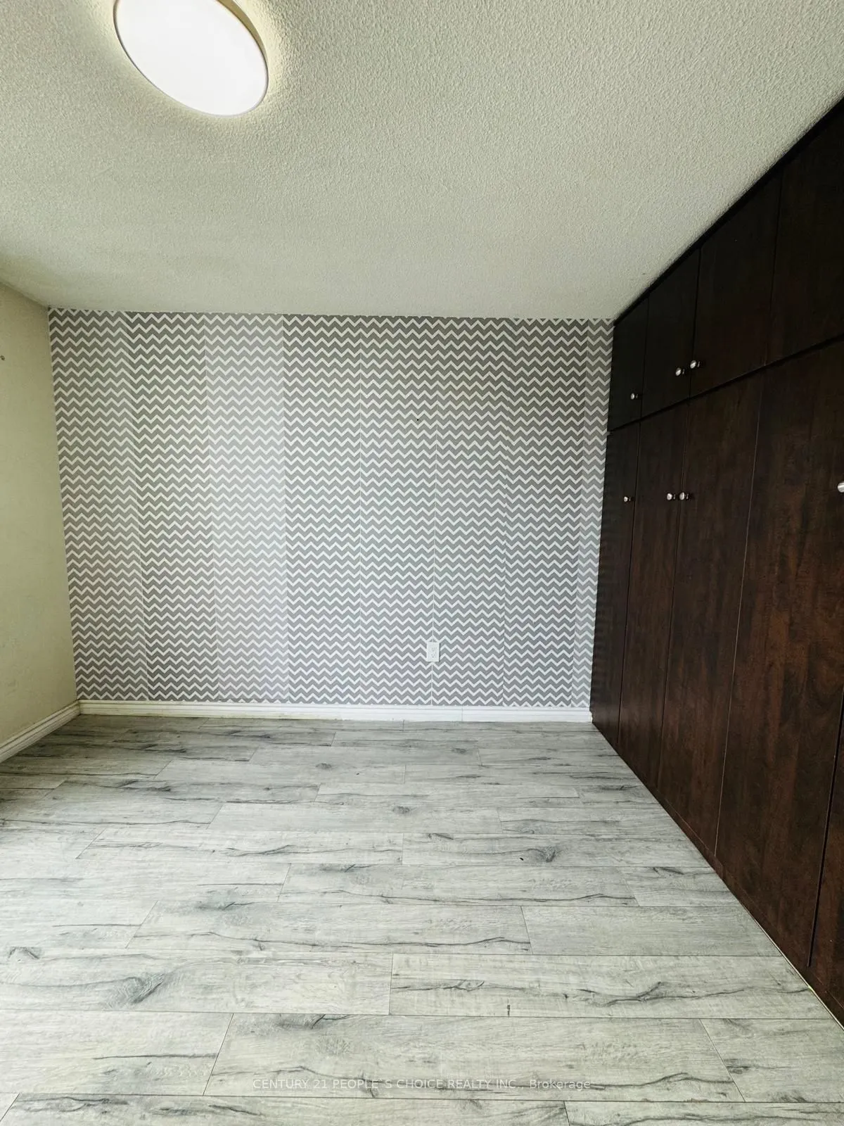 21 Knightsbridge Road, #1410