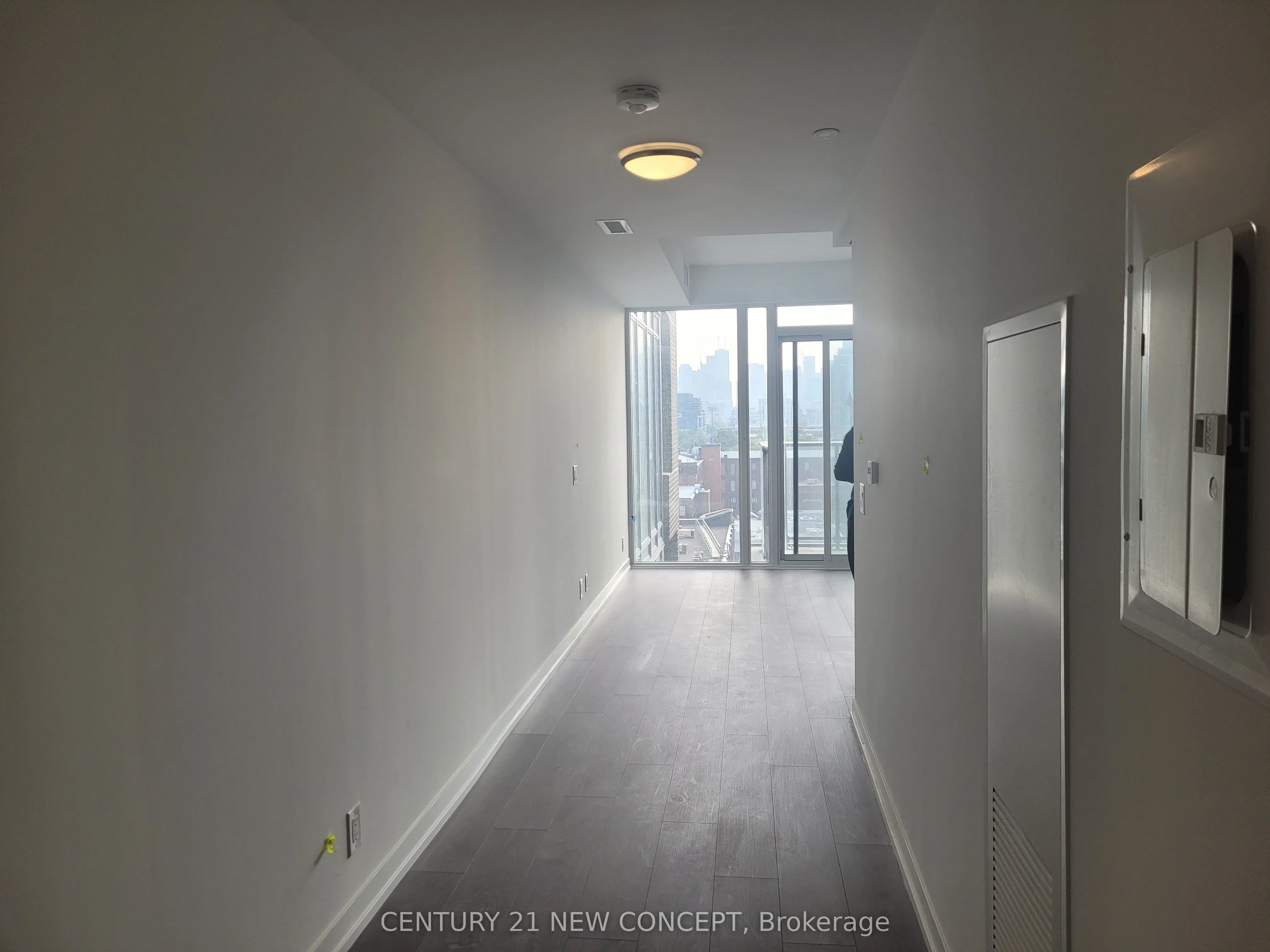 270 Dufferin Street, #725