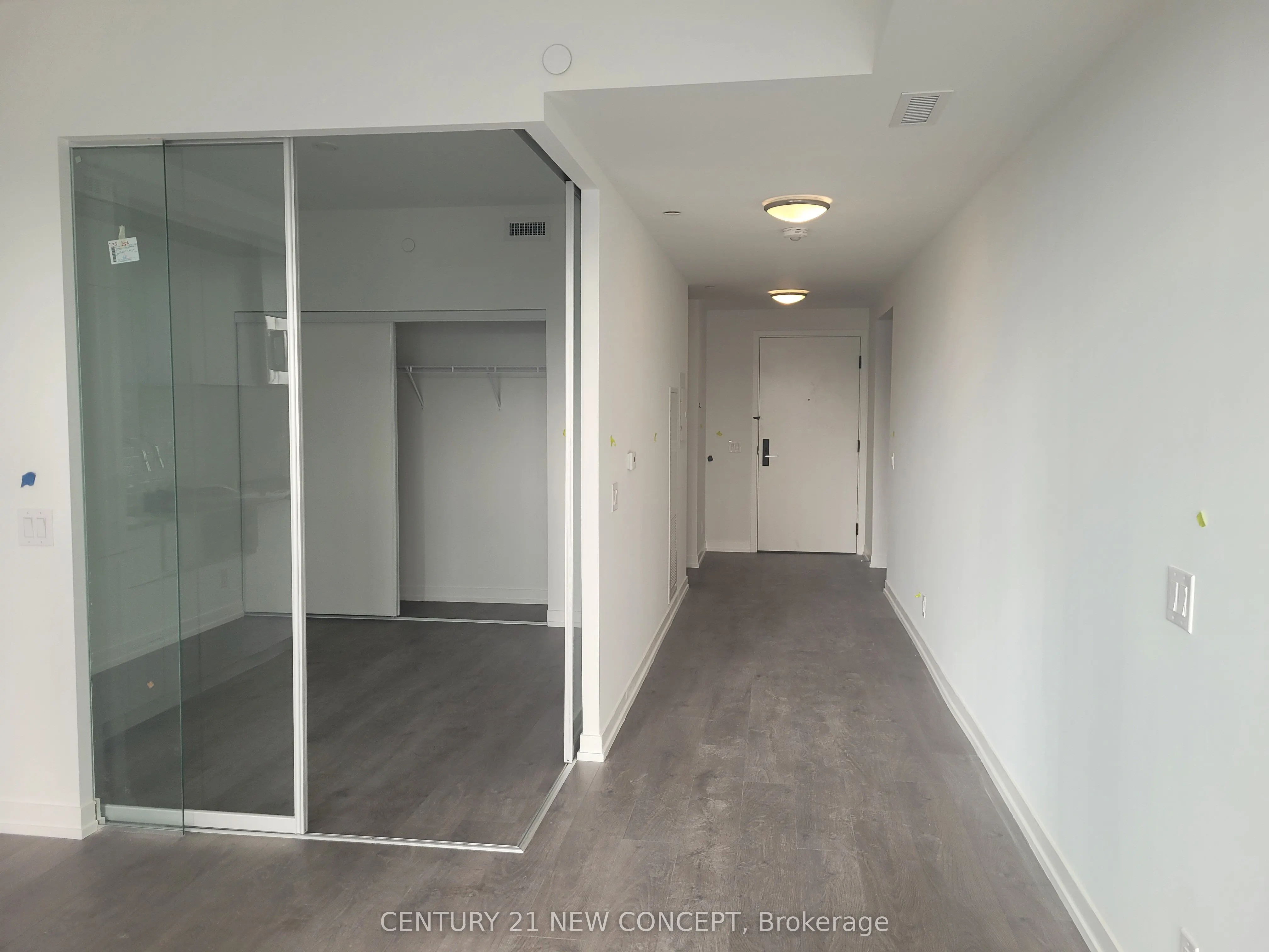 270 Dufferin Street, #725