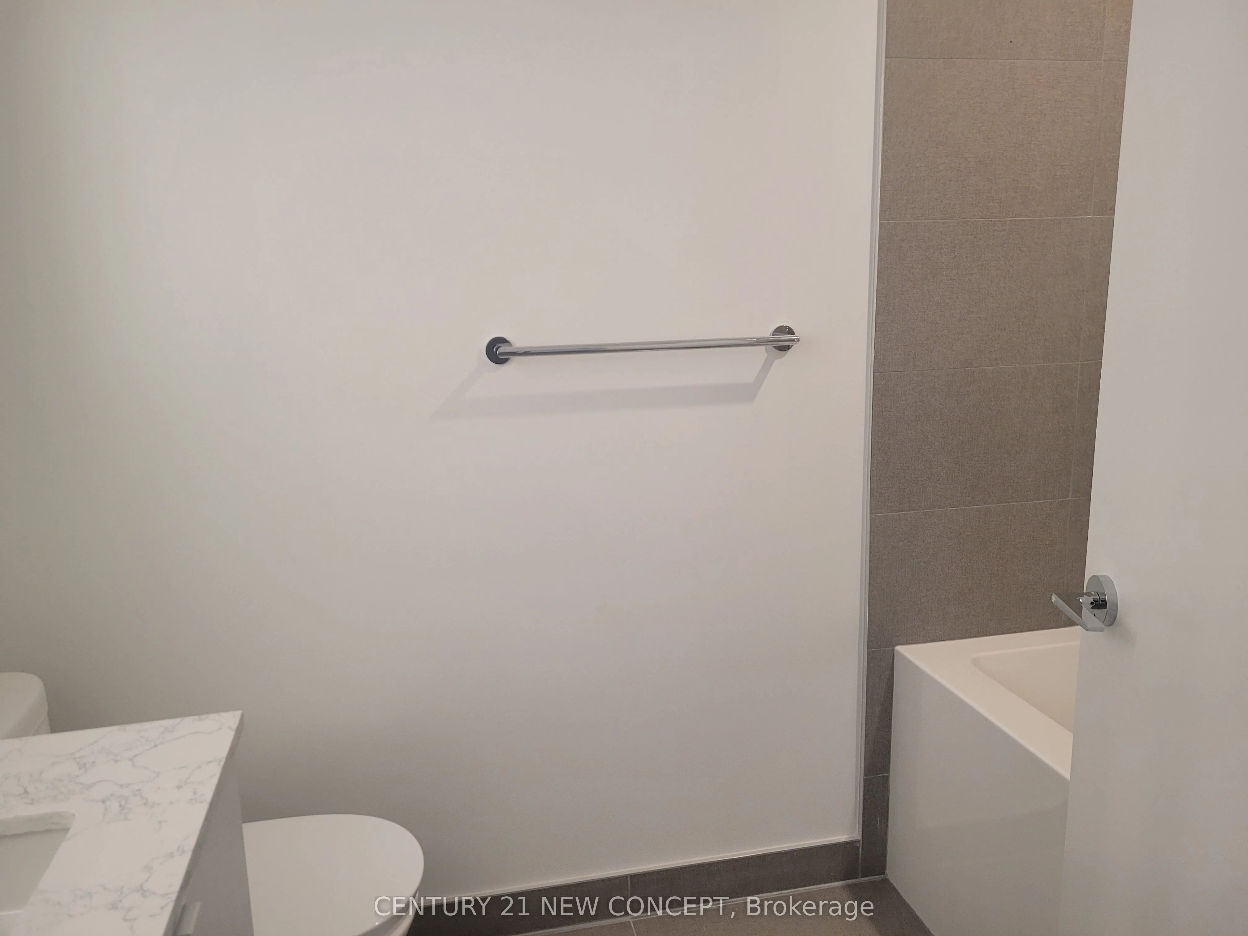270 Dufferin Street, #725