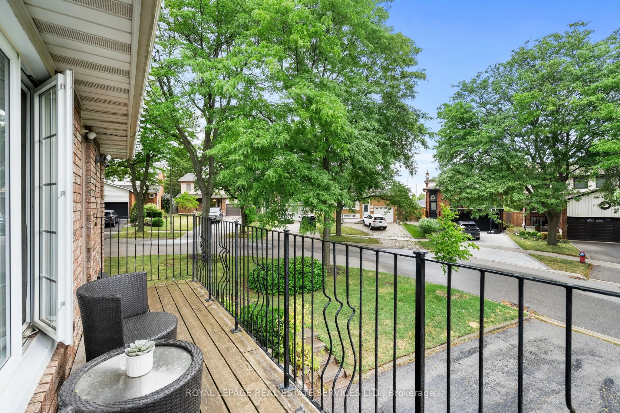 1504 Kenilworth Crescent