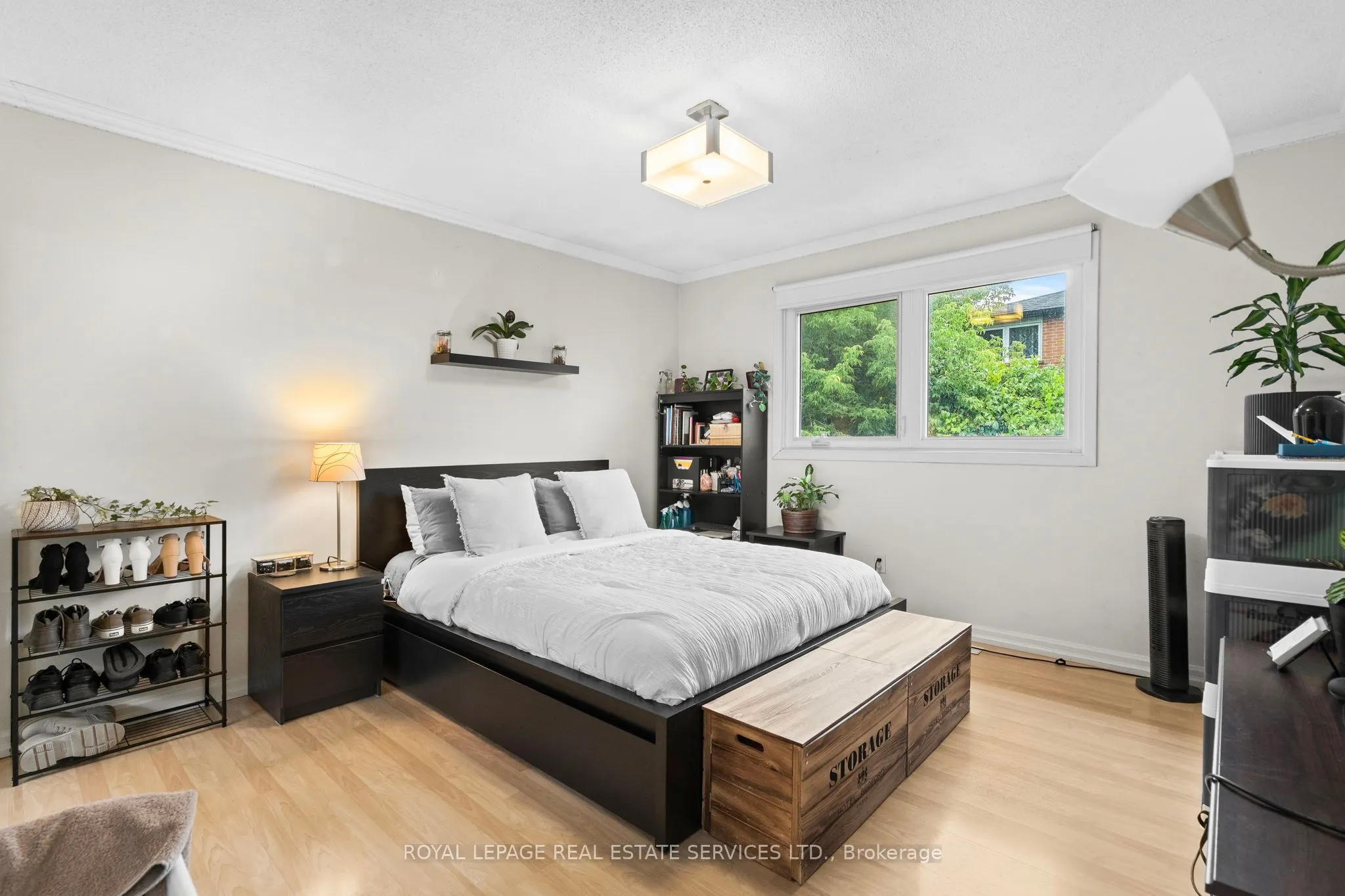 1504 Kenilworth Crescent
