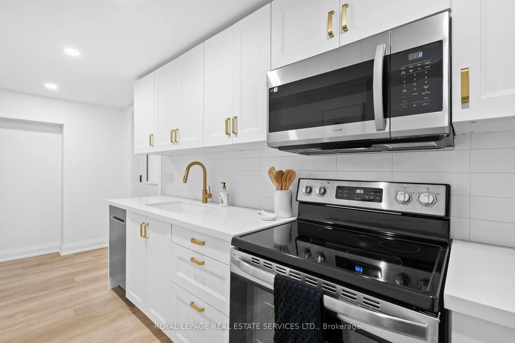1504 Kenilworth Crescent
