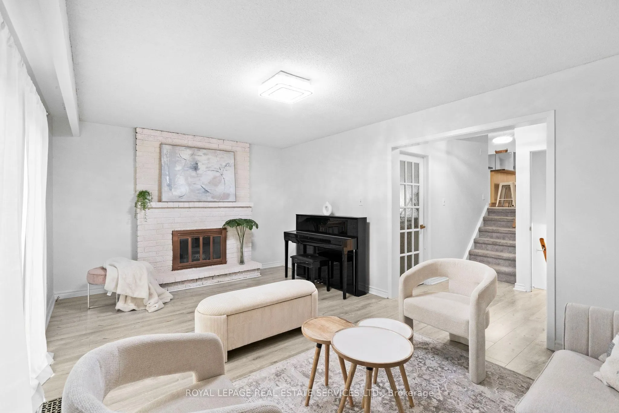 1504 Kenilworth Crescent