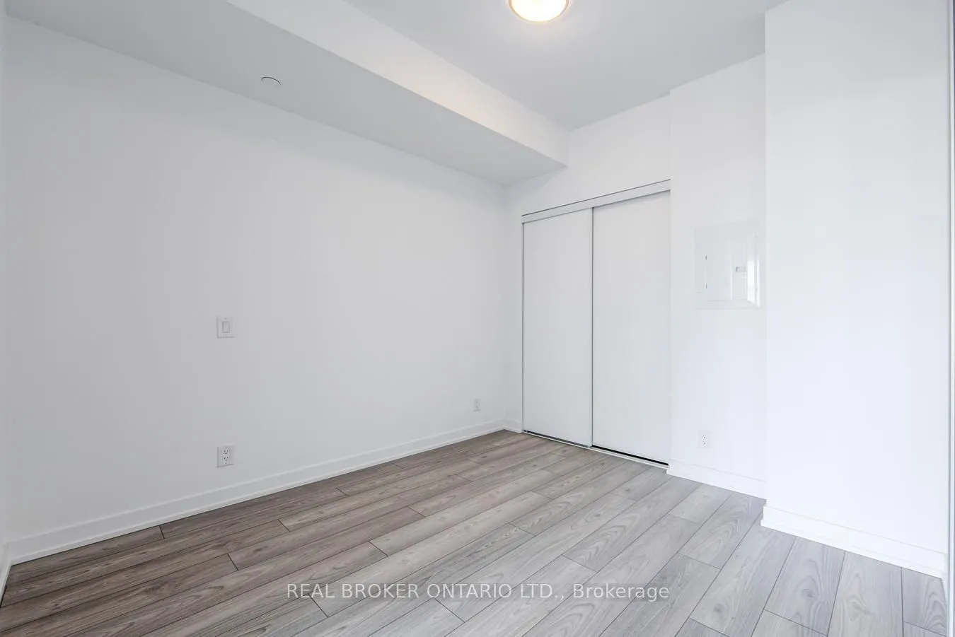 285 Dufferin Street, #303