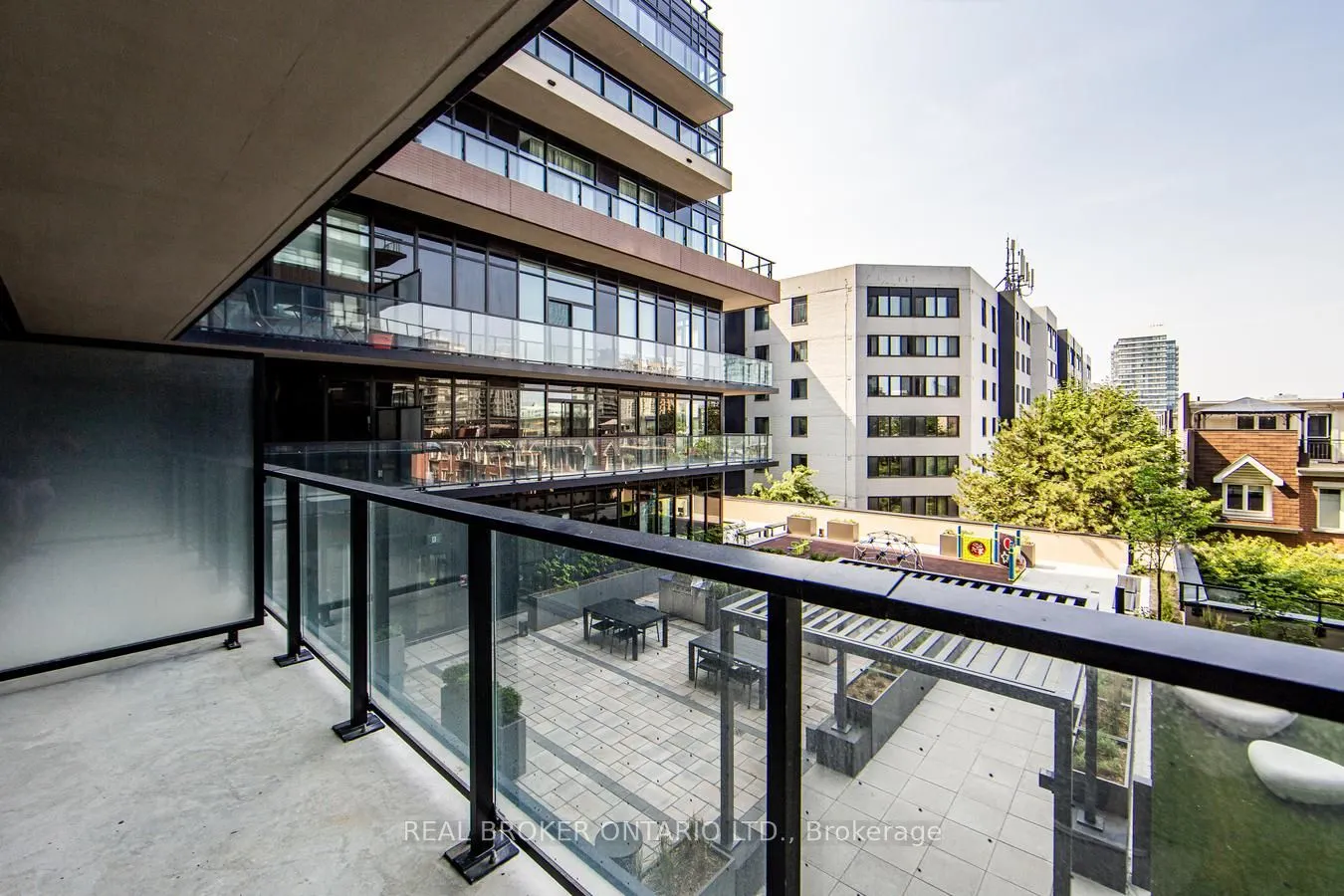 285 Dufferin Street, #303