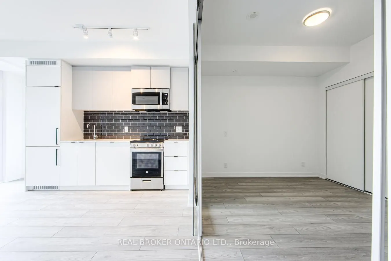 285 Dufferin Street, #303