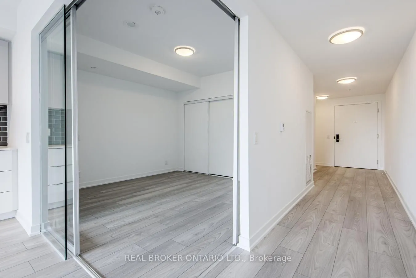 285 Dufferin Street, #303