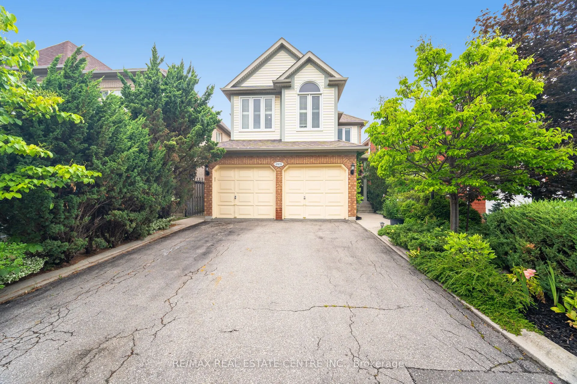 2931 Gardenview Crescent