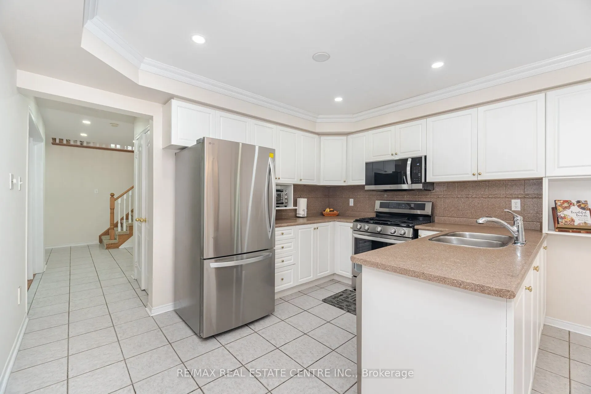 2931 Gardenview Crescent