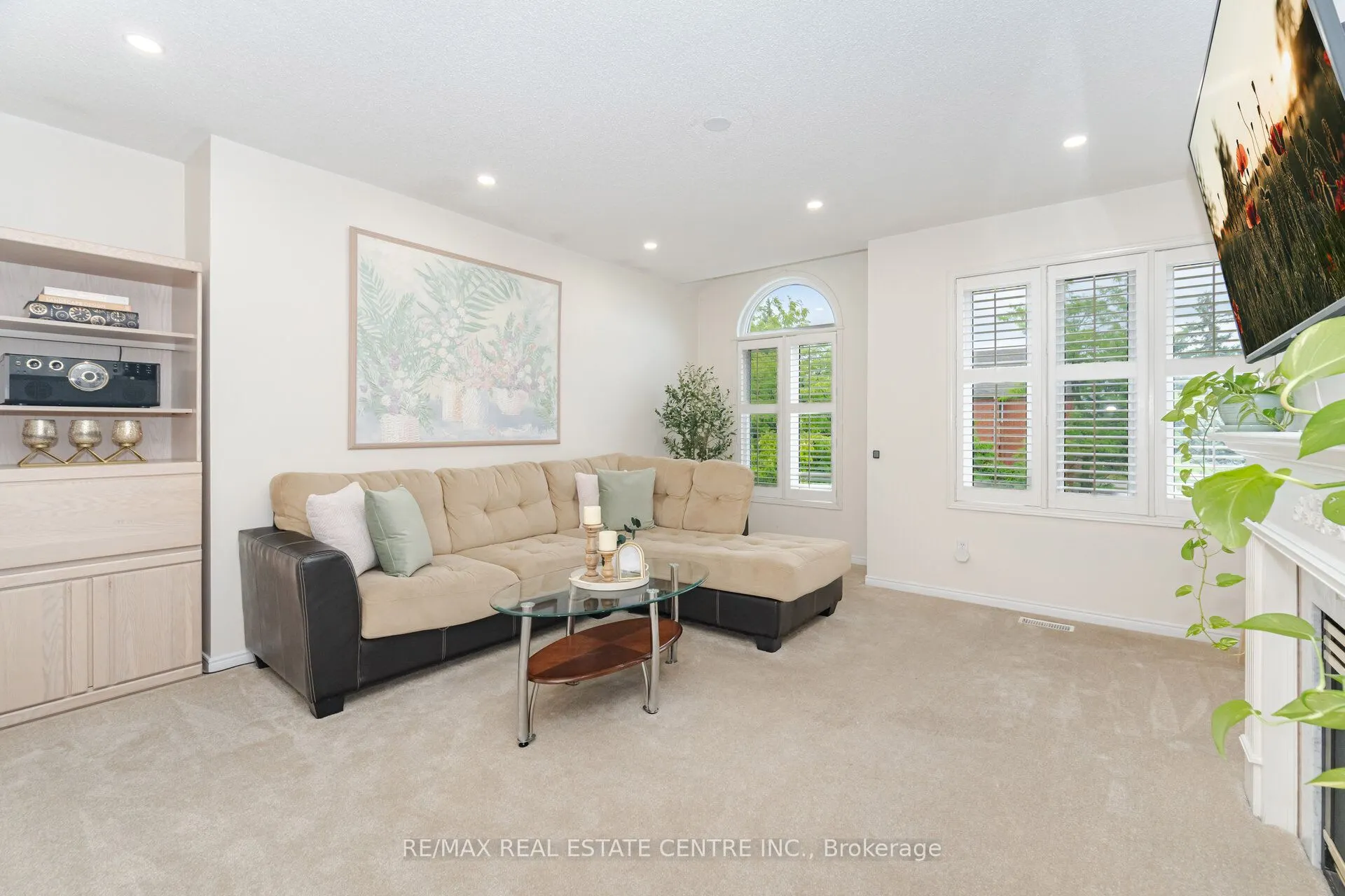 2931 Gardenview Crescent