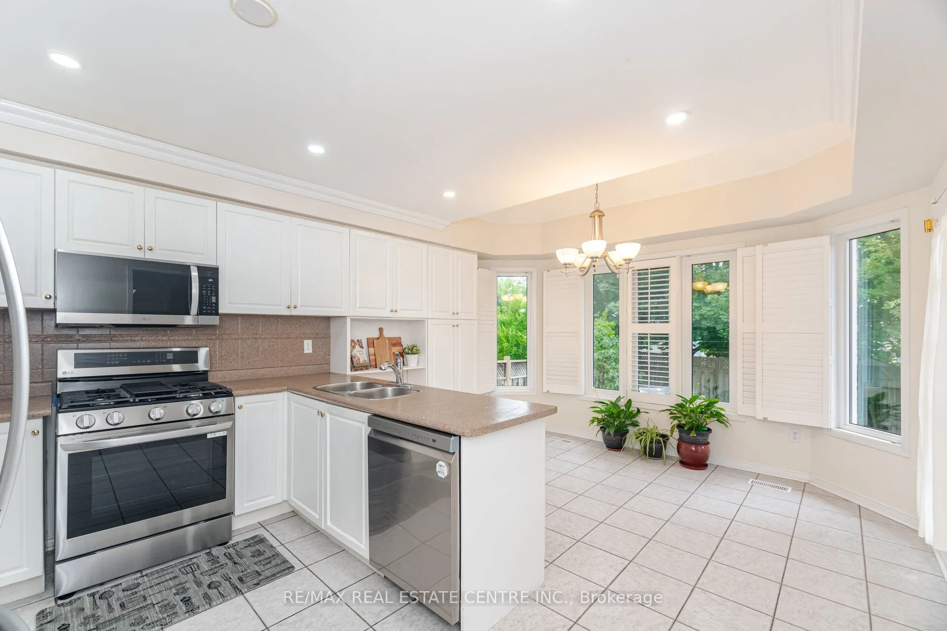 2931 Gardenview Crescent