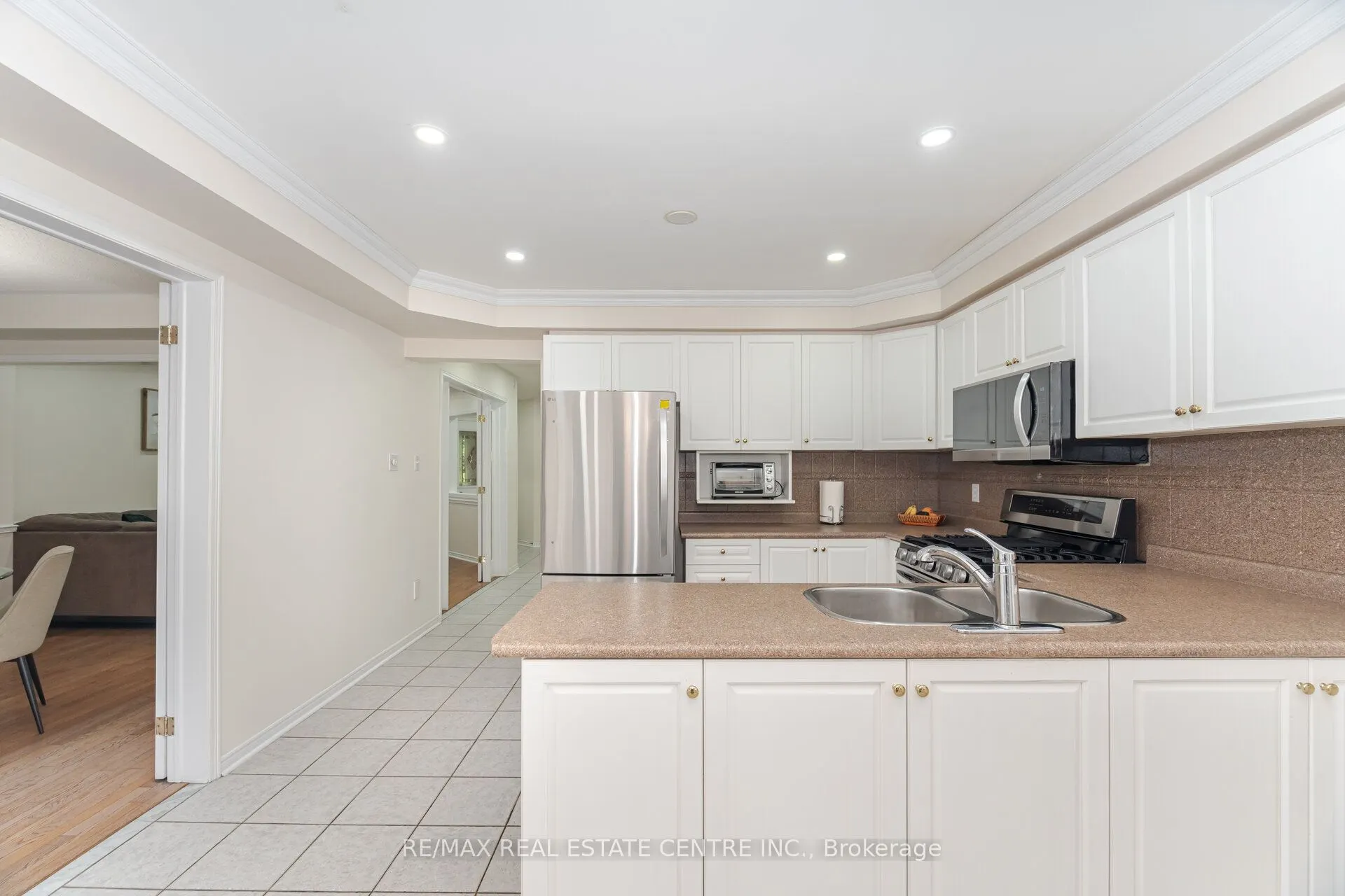 2931 Gardenview Crescent