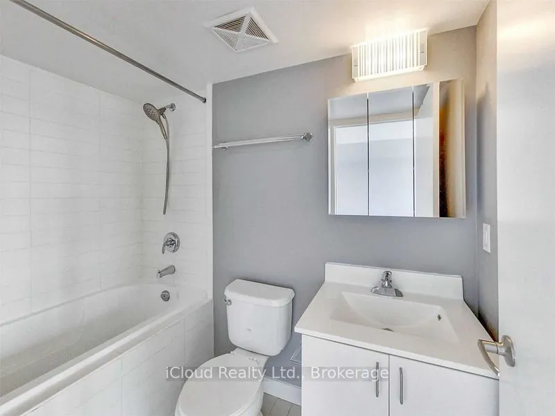 155 Legion Road N, #1706