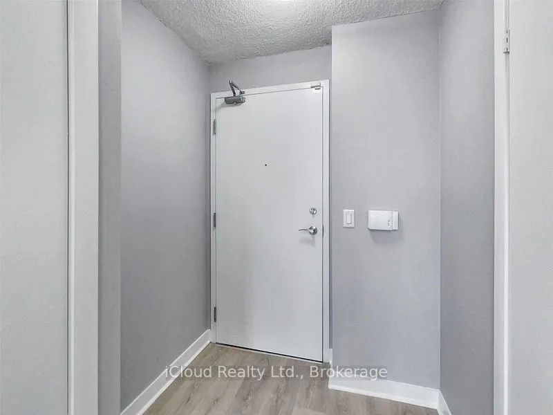 155 Legion Road N, #1706