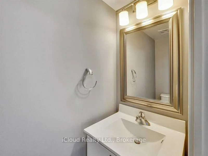 155 Legion Road N, #1706