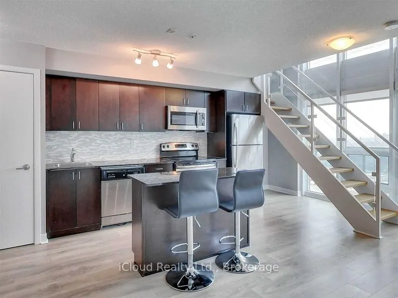 155 Legion Road N, #1706