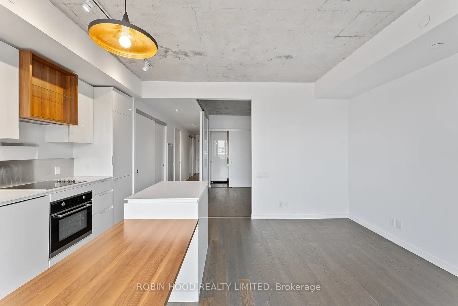 383 Sorauren Avenue, #511
